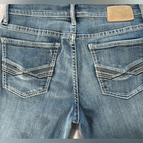 BKE Jake Straight. Light wash stretch jeans. 34x30. Lightly worn - Picture 3 of 3